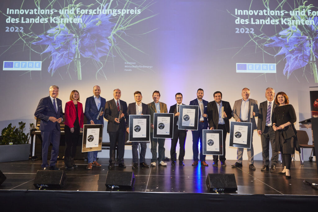 Presentation of the 2022 Innovation and Research Award with Governor Peter Kaiser (left) Photo: KWF/Johannes Puch